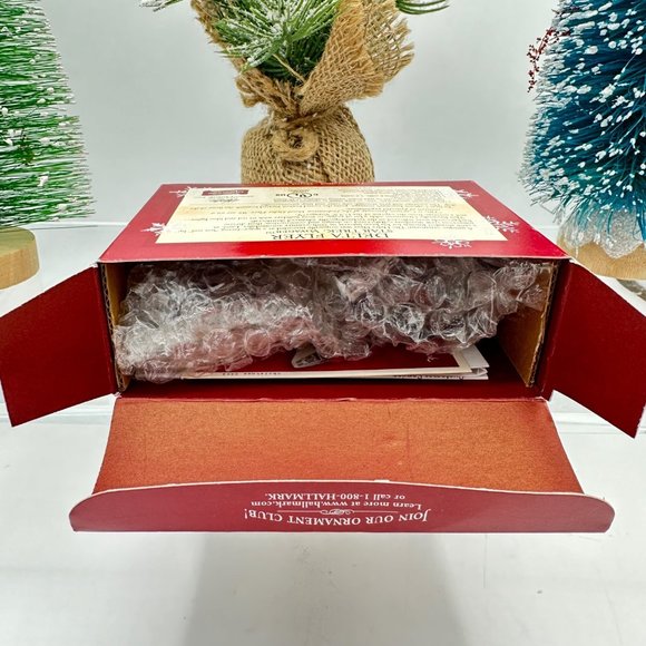 Hallmark Keepsake Ornament 2002 Delta Flyer Star Trek Voyager Light Voice - Picture 3 of 8